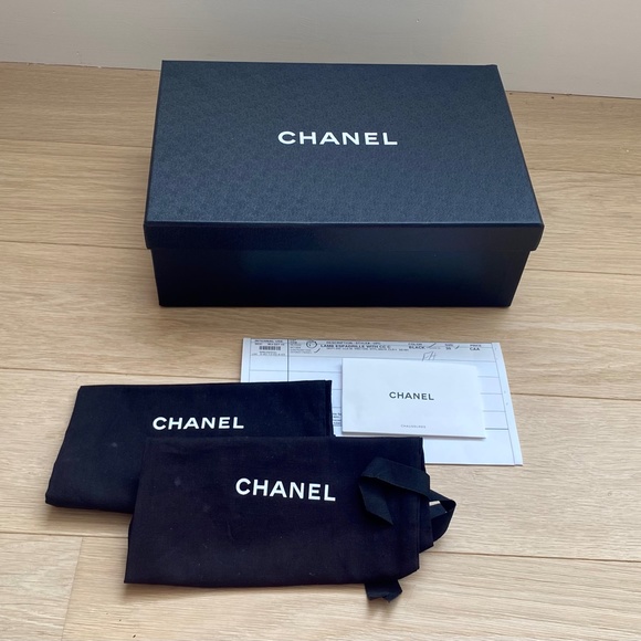 CHANEL WOMEN ESPADRILLES - SIZE 38 - Picture 13 of 13